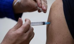 Pfizer asegura que "probablemente" sea necesaria tercera dosis de la vacuna