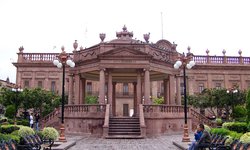 Instalarán letras monumentales en centro histórico de SLP