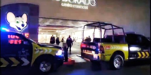 Investigan crimen en plaza El Dorado de SLP