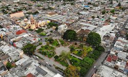 Sustituirán drenajes de calles aledañas a la plaza principal