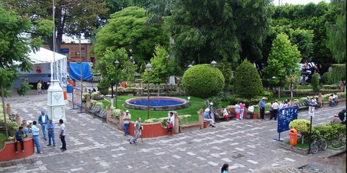 Prohibido fumar en la plaza, y sitios de recreo