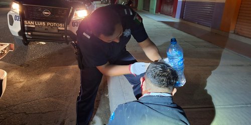 Persona herida en riña a golpes en Los Llanitos