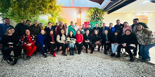 En posada navideña a periodistas, llama alcalde Urbiola a pedir y otorgar perdón