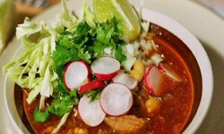 Se acaba carne de cerdo en carnicerías, por elaboración de pozole