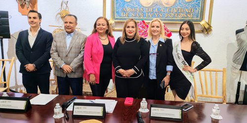 Presentan proyecto Embajadoras Fenapo 2025