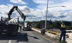 Por fin, atienden problema de alumbrado en puente elevado de Ciudad Fernández