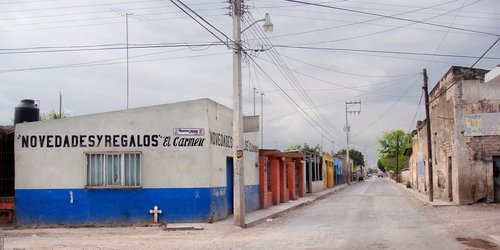 Investigan muerte de mujer en Puente del Carmen
