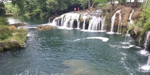 Agreden a ecologistas que rescatan río de Tambaca