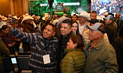 Ricardo Gallardo destinará ganancias de invernaderos de Santa Rita contra la sequía