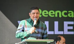 Ricardo Gallardo anuncia donación de terrenos para familias potosinas