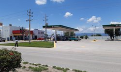 Secuestran y roban a encargado de gasolinera