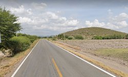 Amagan a un hombre y lo despojan de su camioneta en la carretera 70