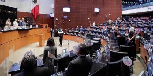 Senado aprueba que funcionarios puedan promover Revocación de Mandato