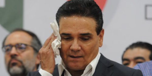 Silvano Aureoles está prófugo y FGR realiza pesquisas para encontrarlo