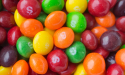 Retiran lotes de dulces Skittles, Salvavidas y Life Savers en México por contaminación