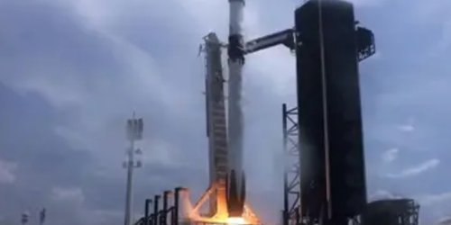 Lanzado con éxito el cohete espacial SpaceX por la NASA