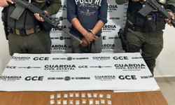 Detienen en centro de Rioverde a tipo con droga cristal