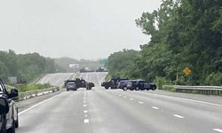 Tiroteo en autopista de Massachusetts deja 11 detenidos