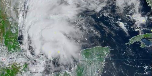 Tormenta tropical 'Nicholas' afecta a 21 municipios en Veracruz