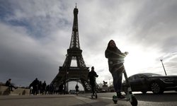 Decreta París estado de alerta por Covid-19