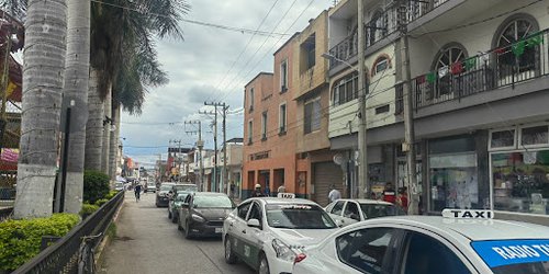 Aplican sanciones a nueve taxistas en la Zona Media
