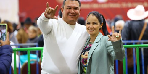 Alcalde  Arnulfo Urbiola y Karina Quintero, asistieron a evento de AMLO en SLP