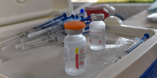 AMLO descarta segunda dosis de vacuna COVID-19 de CanSino para maestros si OMS no lo recomienda