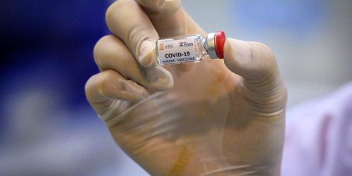 Cofepris podría no autorizar la Sputnik V porque es muy parecida a la vacuna de AstraZeneca