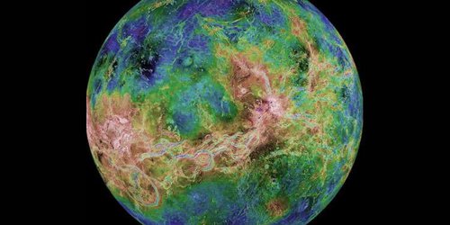 Científicos identifican casi 40 volcanes activos en Venus