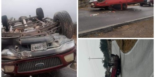 Volcadura de camioneta en carretera Cárdenas - Alaquines