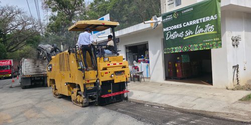 Gobierno Estatal inicia nuevo camino Comoca-Axtla en Axtla de Terrazas