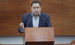 Lo hecho en SLP es lo mejor y el mezcal es uno de los mejores ejemplos; Dip. Luis Emilio Rosas