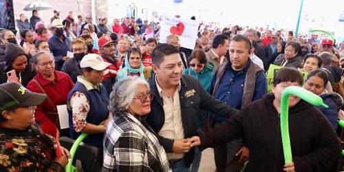 Ricardo Gallardo mejorará la vida de las familias de Charcas con más apoyo