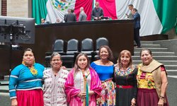 Orgullo potosino: joven  XI’IUY lleva su voz ala Cámara de Diputados