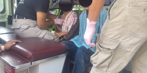 Rescatan a dos menores tras incidente en el canal principal de la Media Luna