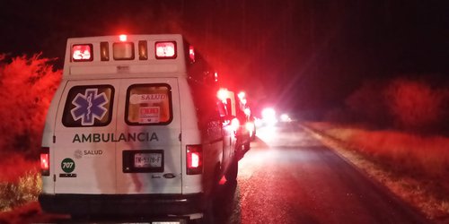Muere una joven y tres personas resultan heridas tras volcadura en la carretera Villa Juárez–Cerritos