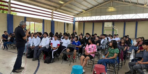 Promueven la salud mental y el desarrollo personal entre estudiantes de Santa Catarina