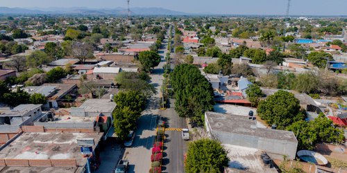 El Gobierno Municipal inaugura obra de rehabilitación en la calle Emiliano Zapata en El Refugio