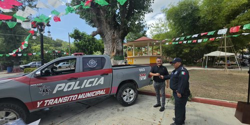 Santa Catarina fortalece su Seguridad Pública con entrega de nueva patrulla