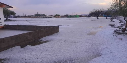 Tromba y granizada dejan daños millonarios en Guadalcázar; colapsan techados y mueren animales