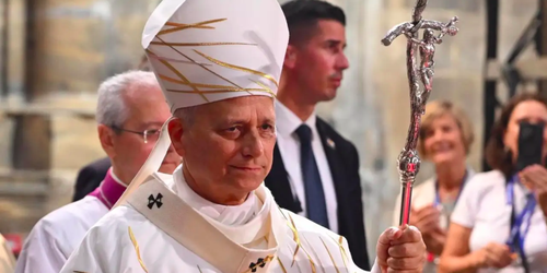Papa León XIV es diagnosticado con cáncer de pulmón tras cirugía en Roma