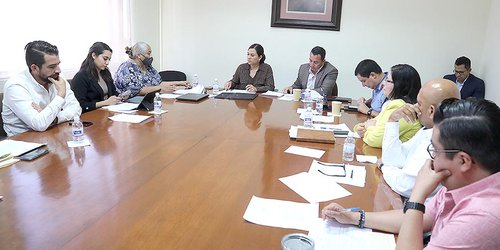 Avanza iniciativa para que parejas que que viven en concubinato puedan adoptar