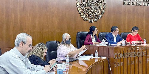 Comisiones aprueban recorrer el inicio del proceso electoral