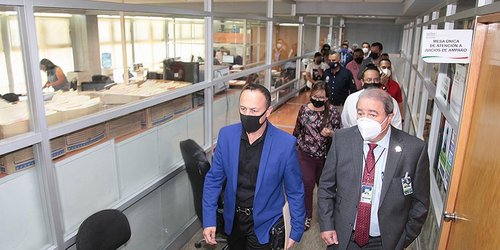 Diputados sostienen reunión con el FGE