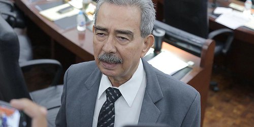 Regularán uso de celulares en escuelas de SLP