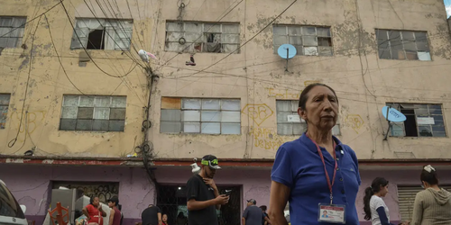 Desalojo exprés en Azcapotzalco: la Fiscalía Ambiental vacía un edificio sin aviso ni orden judicial.