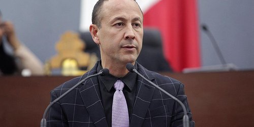 Insiste diputado que titular de Salud debe separarse del cargo, mientras investigan