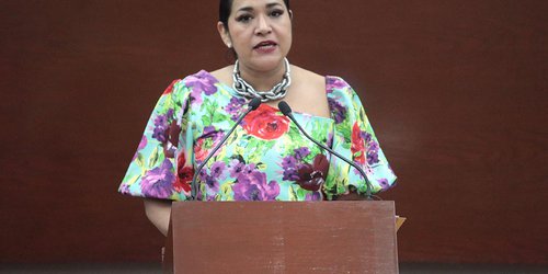 Módulos de fácil acceso para vacunar a menores de edad, pide diputada