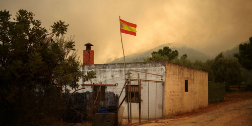 Europa combate incendios con más de 390 mil afectados.