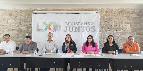 Sesiona Comisión de Fomento a Turismo del Congreso del Estado en Ciudad Fernández